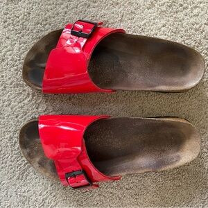 Cherry red patent leather Birki’s birkenstock sandals slides 39